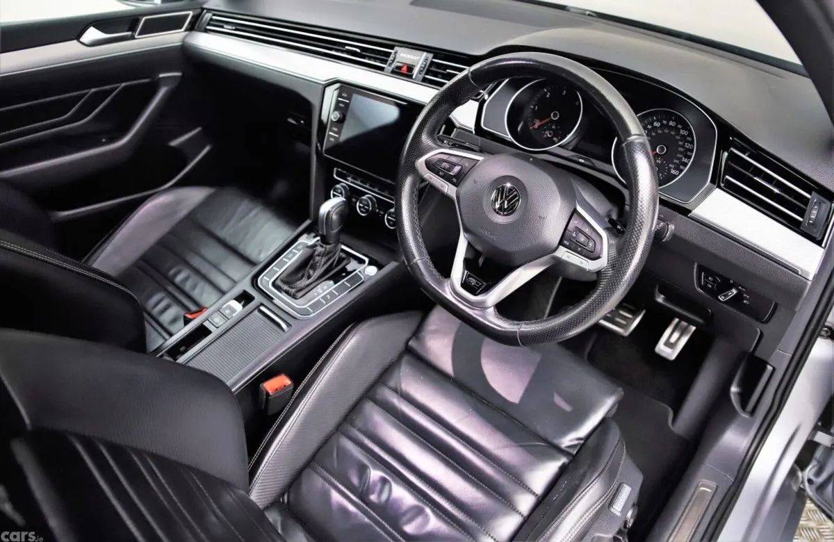Volkswagen Passat Estate, Diesel, 2020, Grey