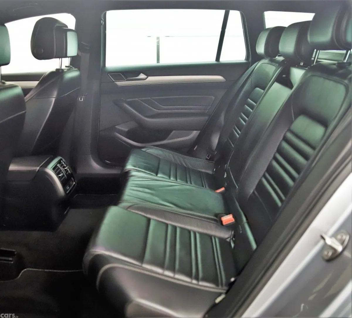 Volkswagen Passat Estate, Diesel, 2020, Grey