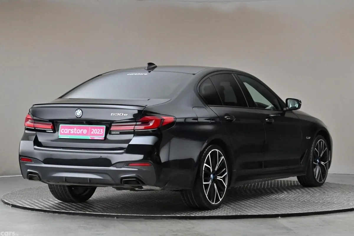 BMW 5-Series Saloon, Petrol Plug-in Hybrid, 2023, Black
