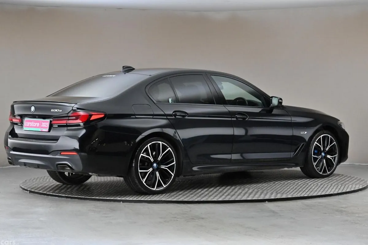 BMW 5-Series Saloon, Petrol Plug-in Hybrid, 2023, Black
