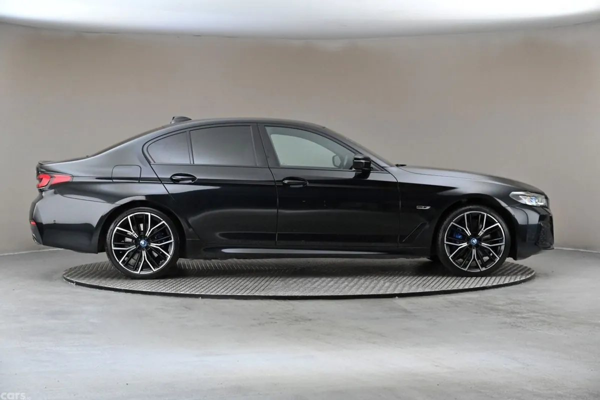 BMW 5-Series Saloon, Petrol Plug-in Hybrid, 2023, Black