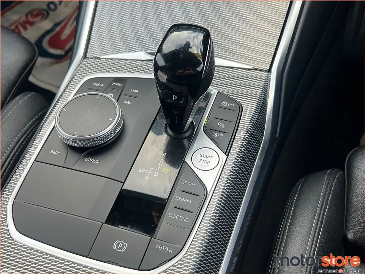 BMW 3-Series Estate, Petrol Plug-in Hybrid, 2022, White