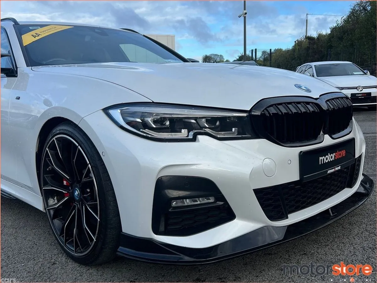 BMW 3-Series Estate, Petrol Plug-in Hybrid, 2022, White
