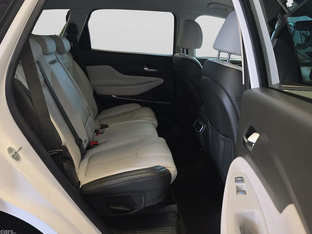 Hyundai Santa Fe SUV, Diesel, 2022, White