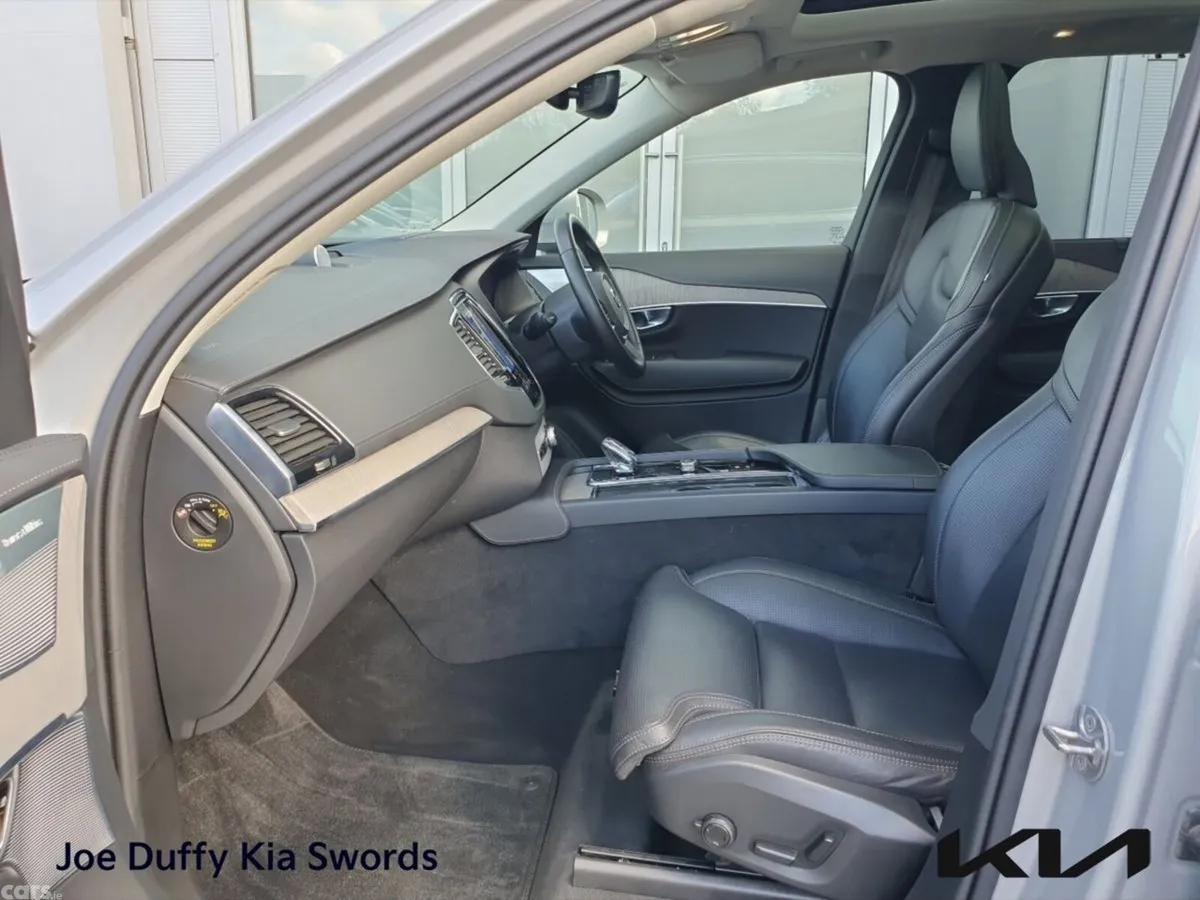 Volvo XC90 SUV, Petrol Plug-in Hybrid, 2025, Silver