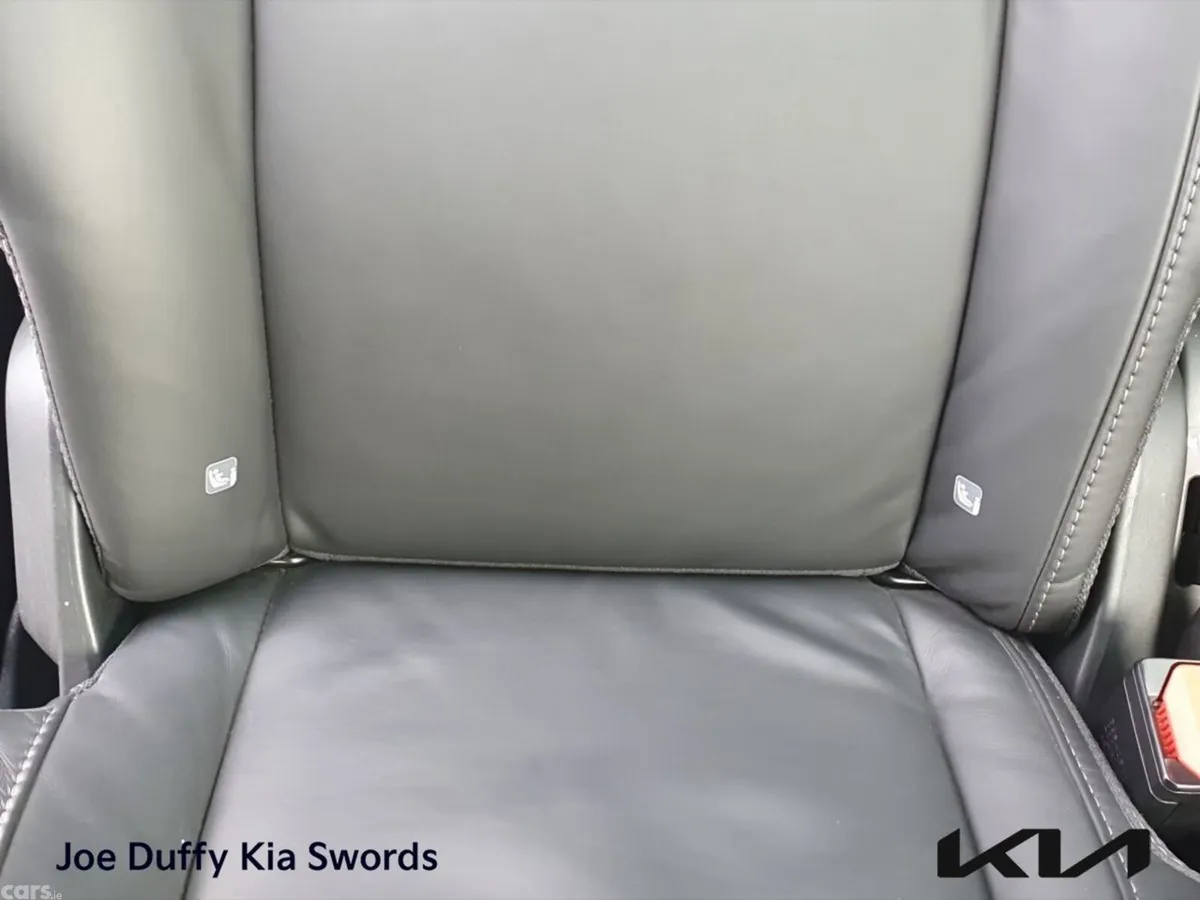 Volvo XC90 SUV, Petrol Plug-in Hybrid, 2025, Silver