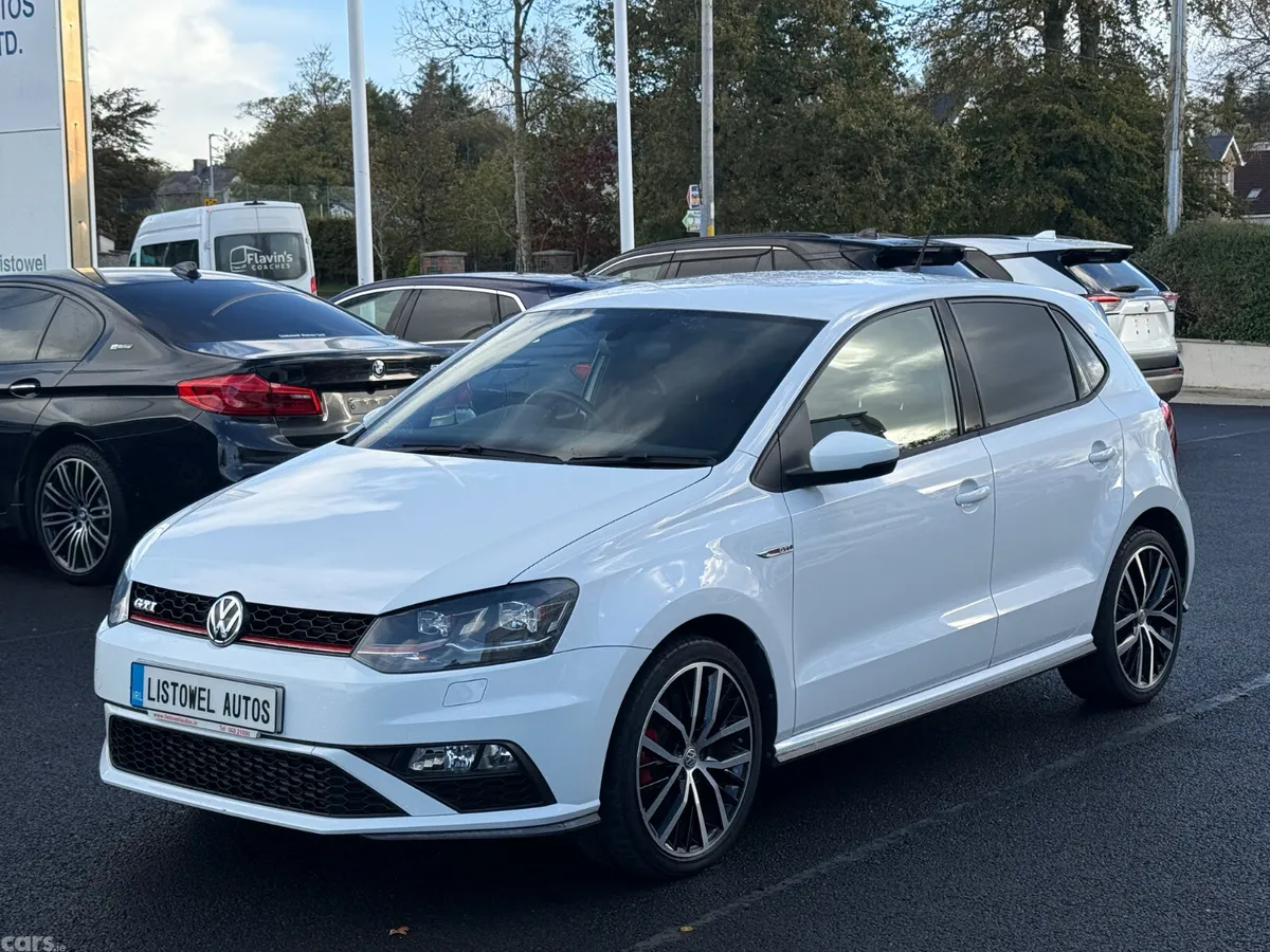 Volkswagen Polo Hatchback, Petrol, 2017, White