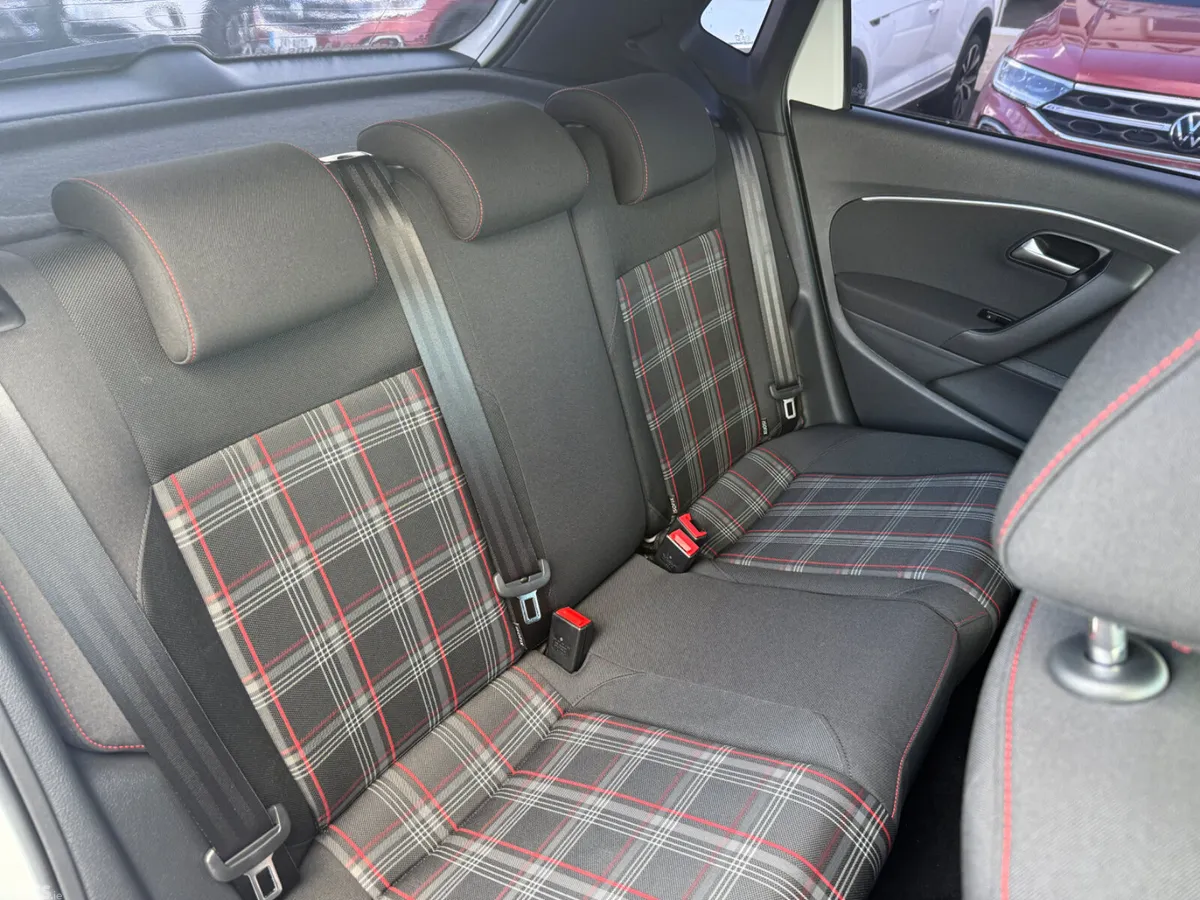 Volkswagen Polo Hatchback, Petrol, 2017, White