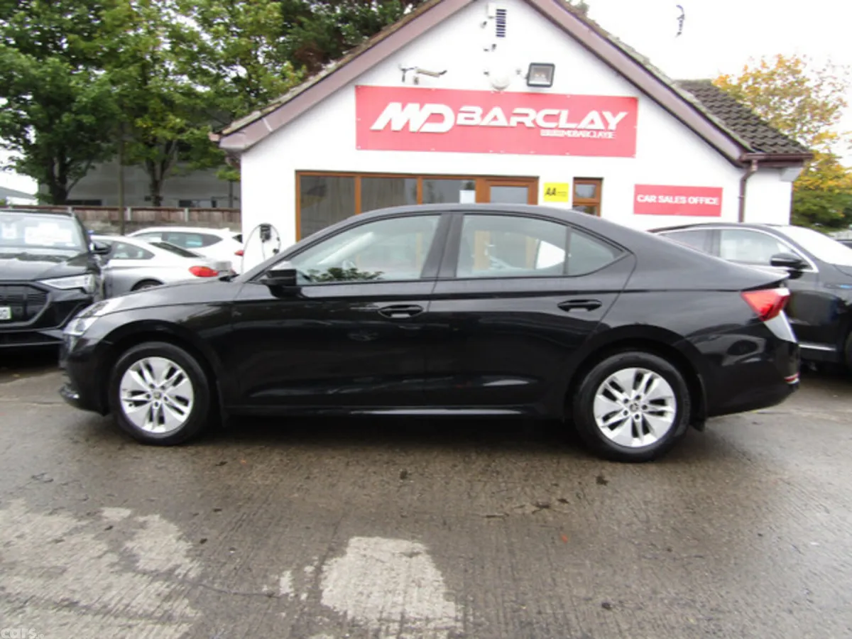 Skoda Octavia Hatchback, Diesel, 2021, Black