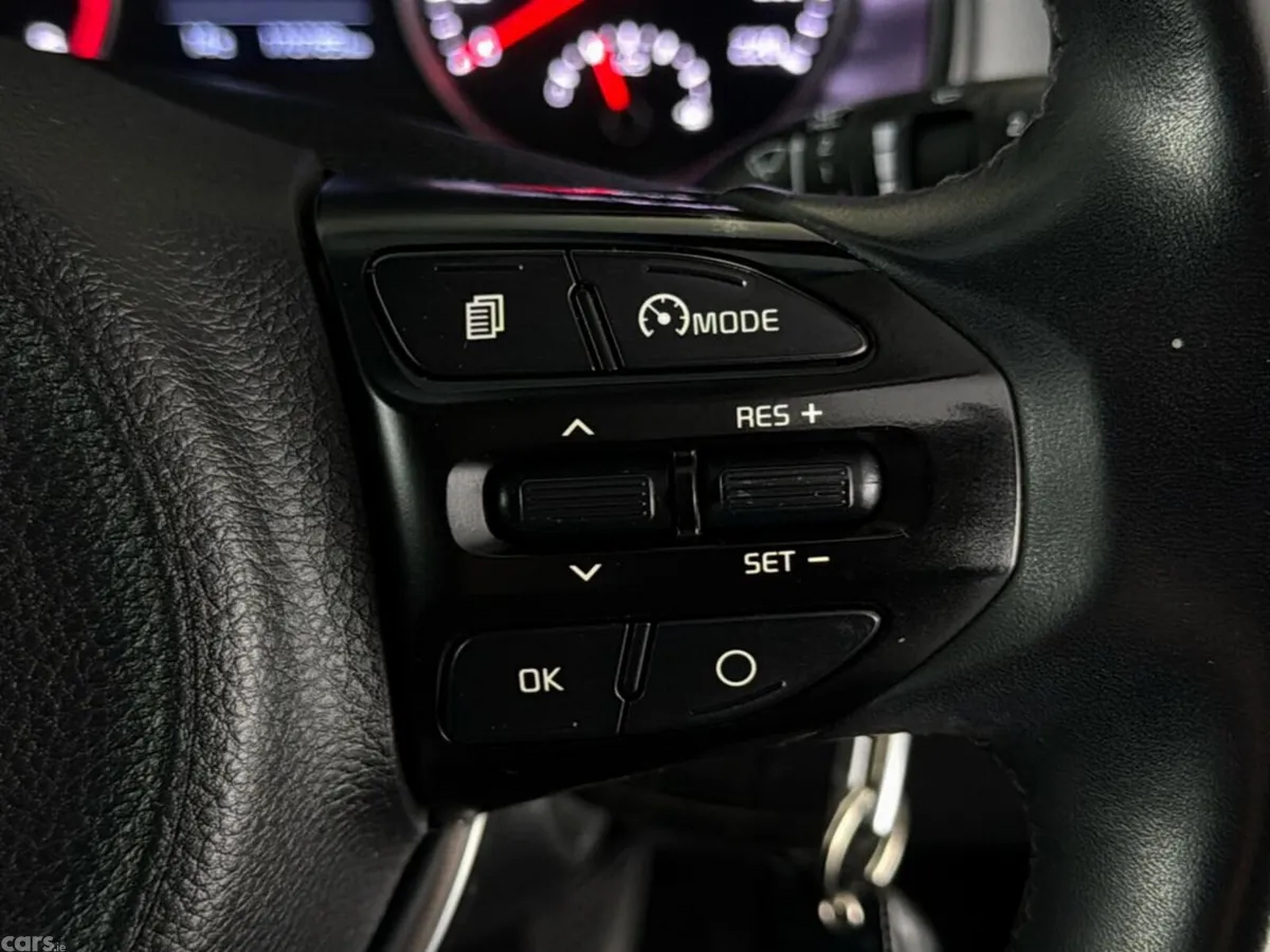 Kia Stonic Hatchback, Diesel, 2019, Brown