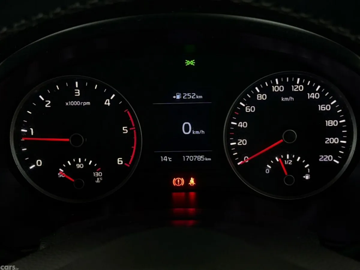 Kia Stonic Hatchback, Diesel, 2019, Brown