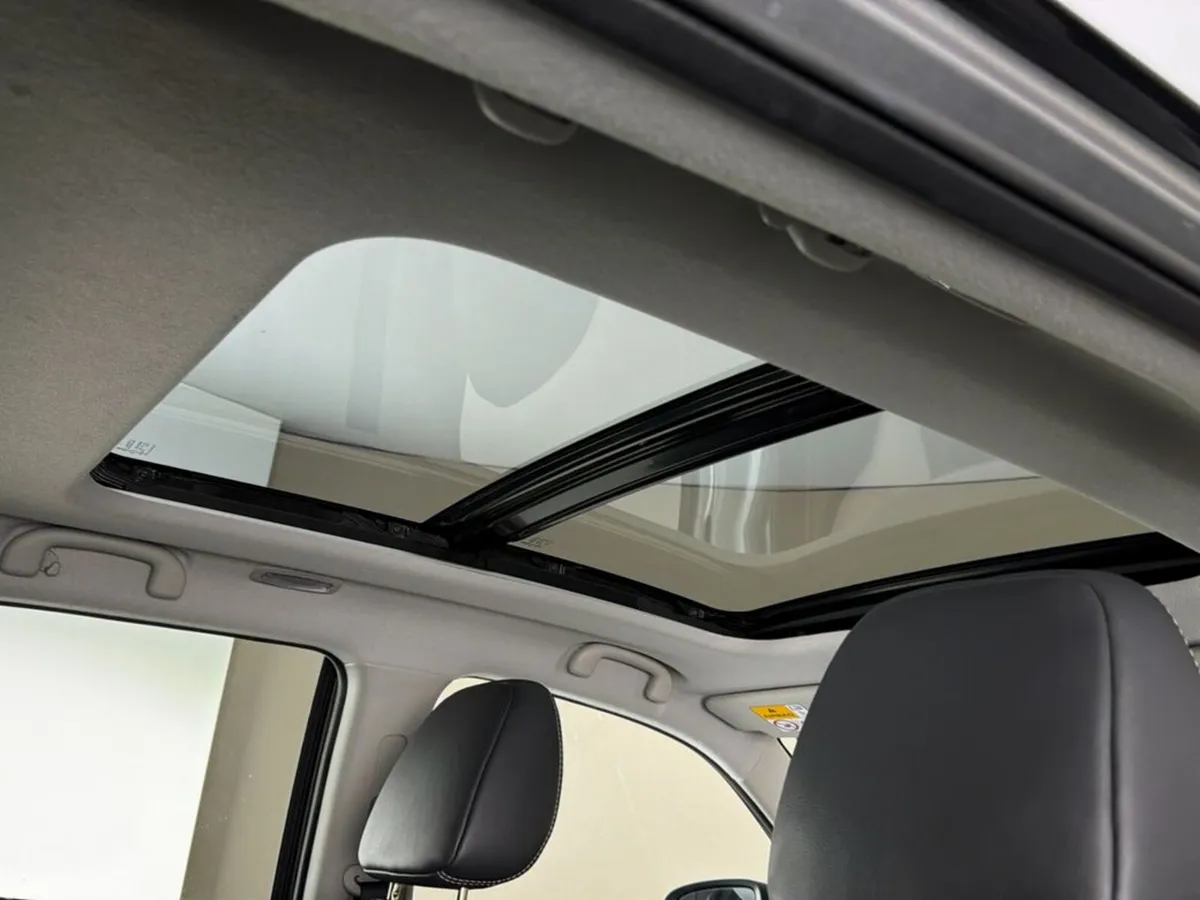 Suzuki Vitara SUV, Petrol Hybrid, 2024, Grey