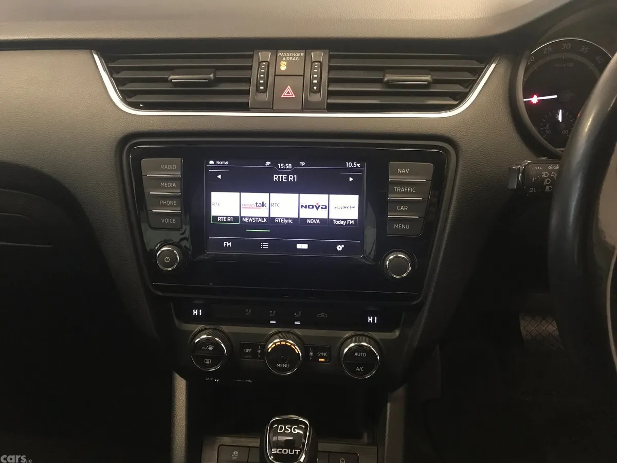 Skoda Octavia Estate, Diesel, 2017, Grey