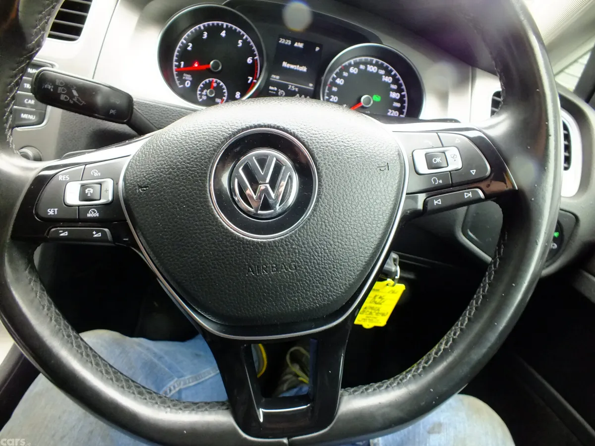 Volkswagen Golf Hatchback, Petrol, 2016, White