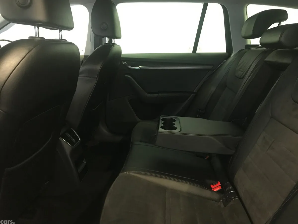 Skoda Octavia Estate, Diesel, 2017, Grey