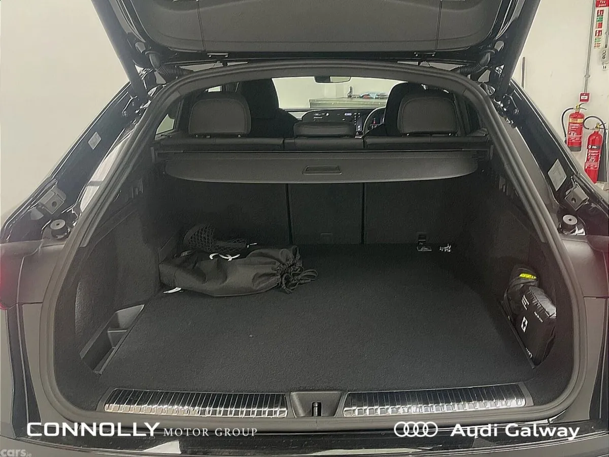 Audi Q5 SUV, Petrol Plug-in Hybrid, 2027, Black