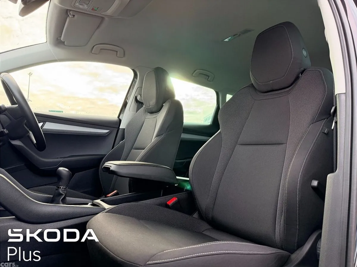 Skoda Karoq Estate, Petrol, 2026, Black