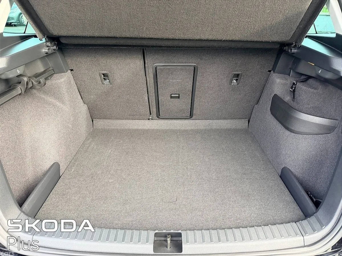 Skoda Karoq Estate, Petrol, 2026, Black