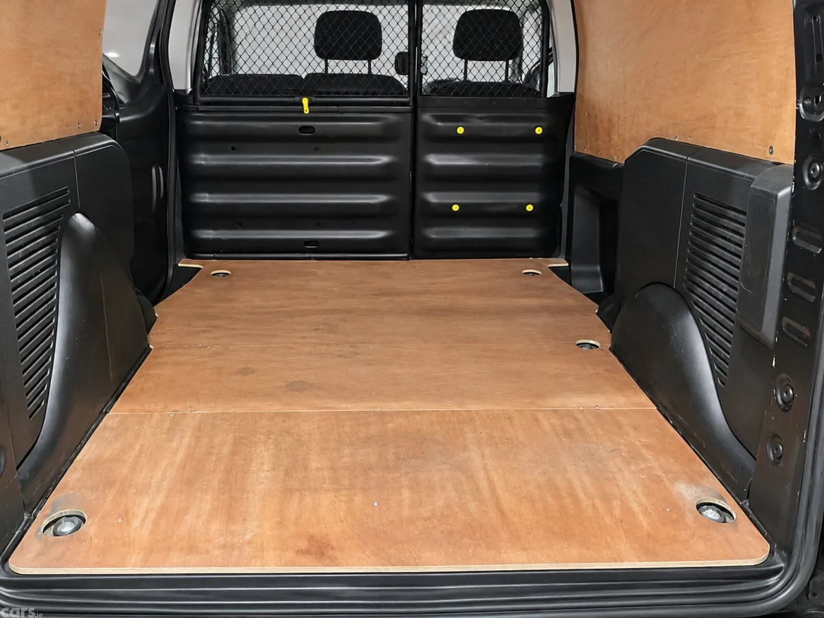 Peugeot Partner MPV, Diesel, 2018, Black