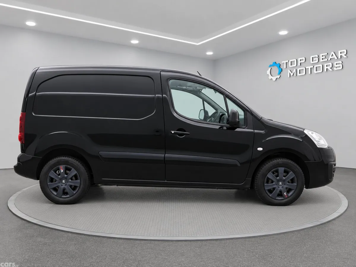 Peugeot Partner MPV, Diesel, 2018, Black