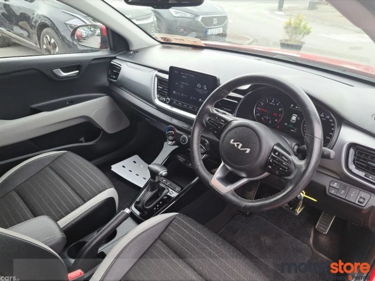 Kia Stonic MPV, Petrol Hybrid, 2022, Red