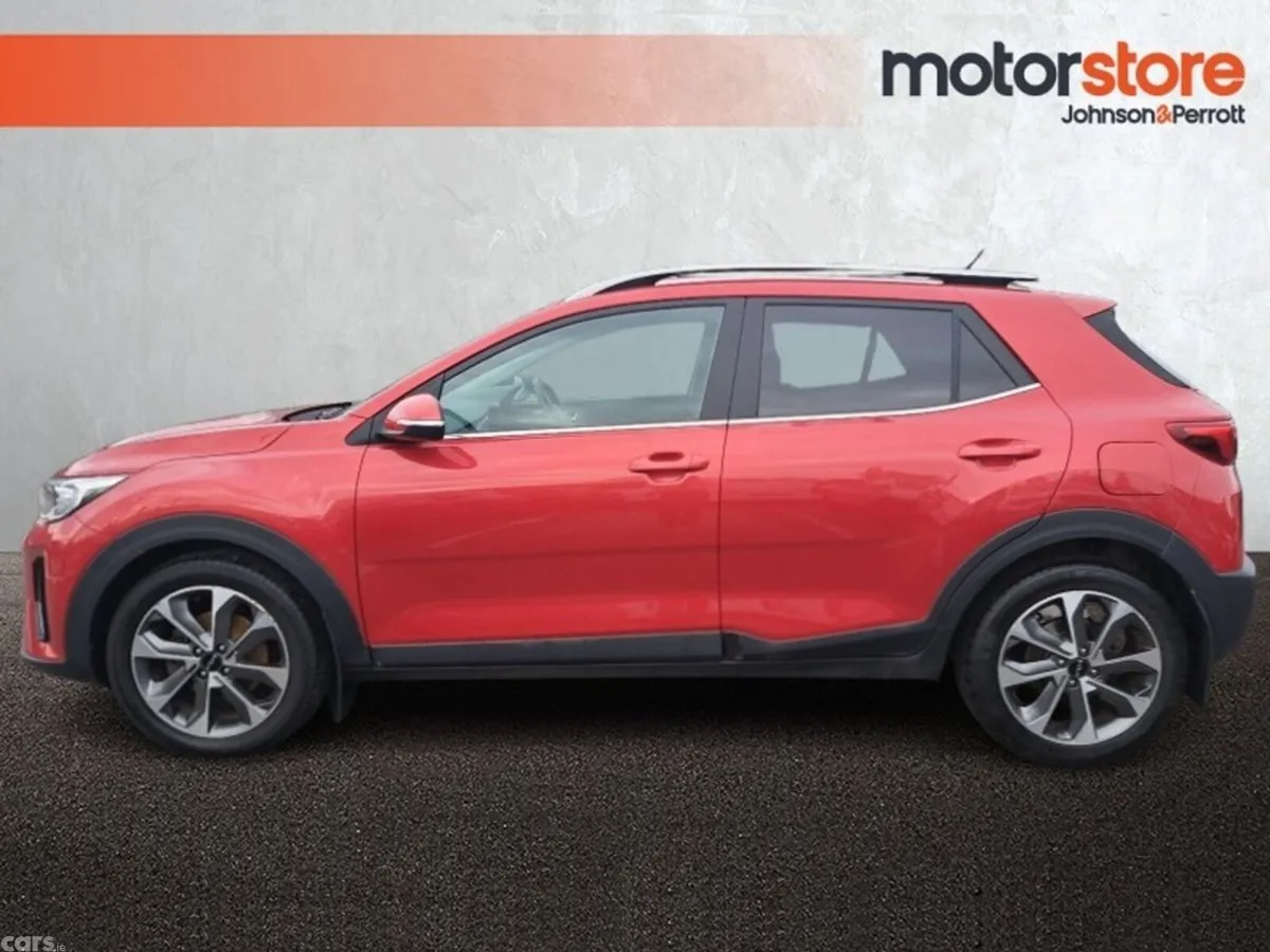 Kia Stonic MPV, Petrol Hybrid, 2022, Red