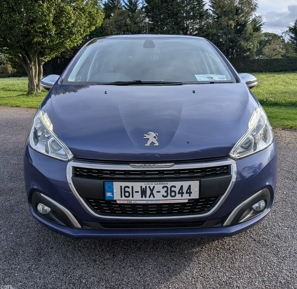 Peugeot 208 Hatchback, Diesel, 2016, Blue