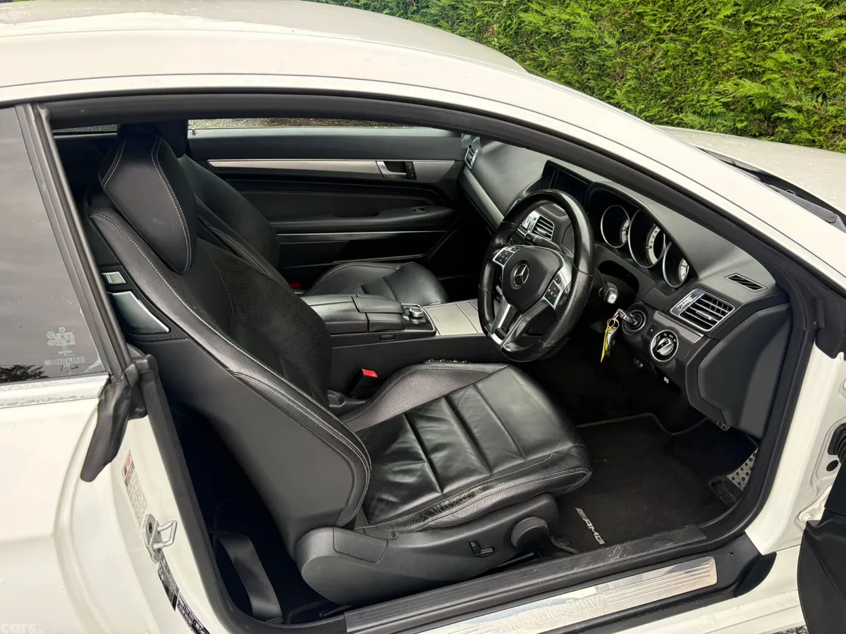 Mercedes-Benz E-Class Coupe, Diesel, 2015, White
