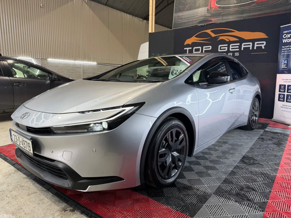 Toyota Prius Saloon, Petrol Hybrid, 2023, Silver