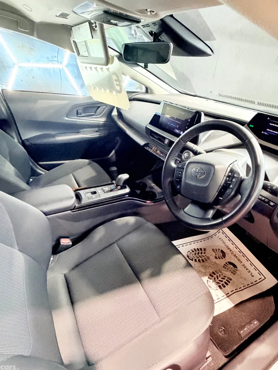 Toyota Prius Saloon, Petrol Hybrid, 2023, Silver
