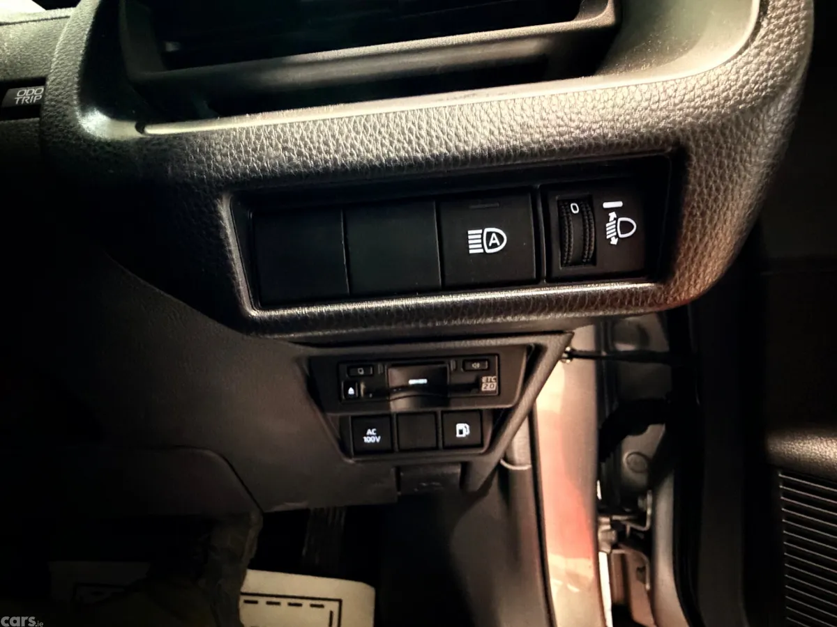 Toyota Prius Saloon, Petrol Hybrid, 2023, Silver