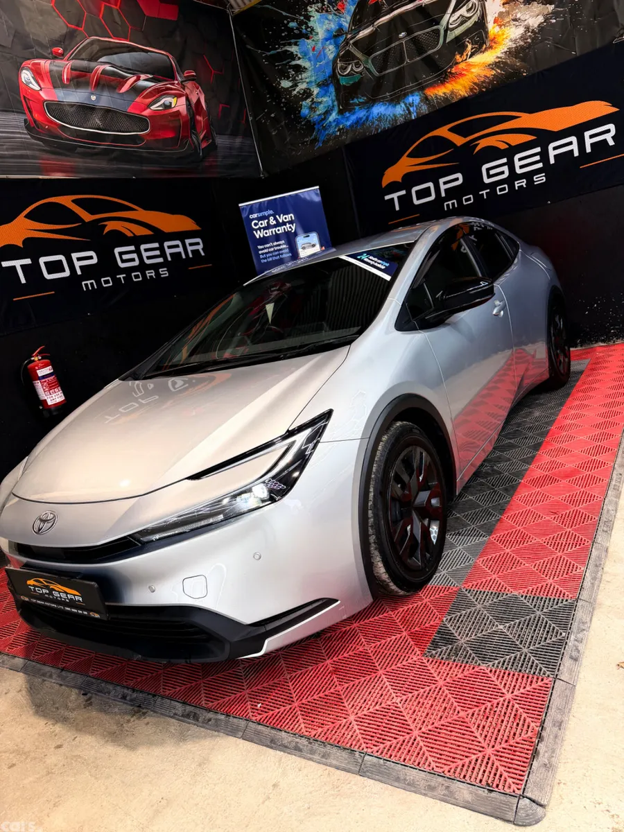 Toyota Prius Saloon, Petrol Hybrid, 2023, Silver