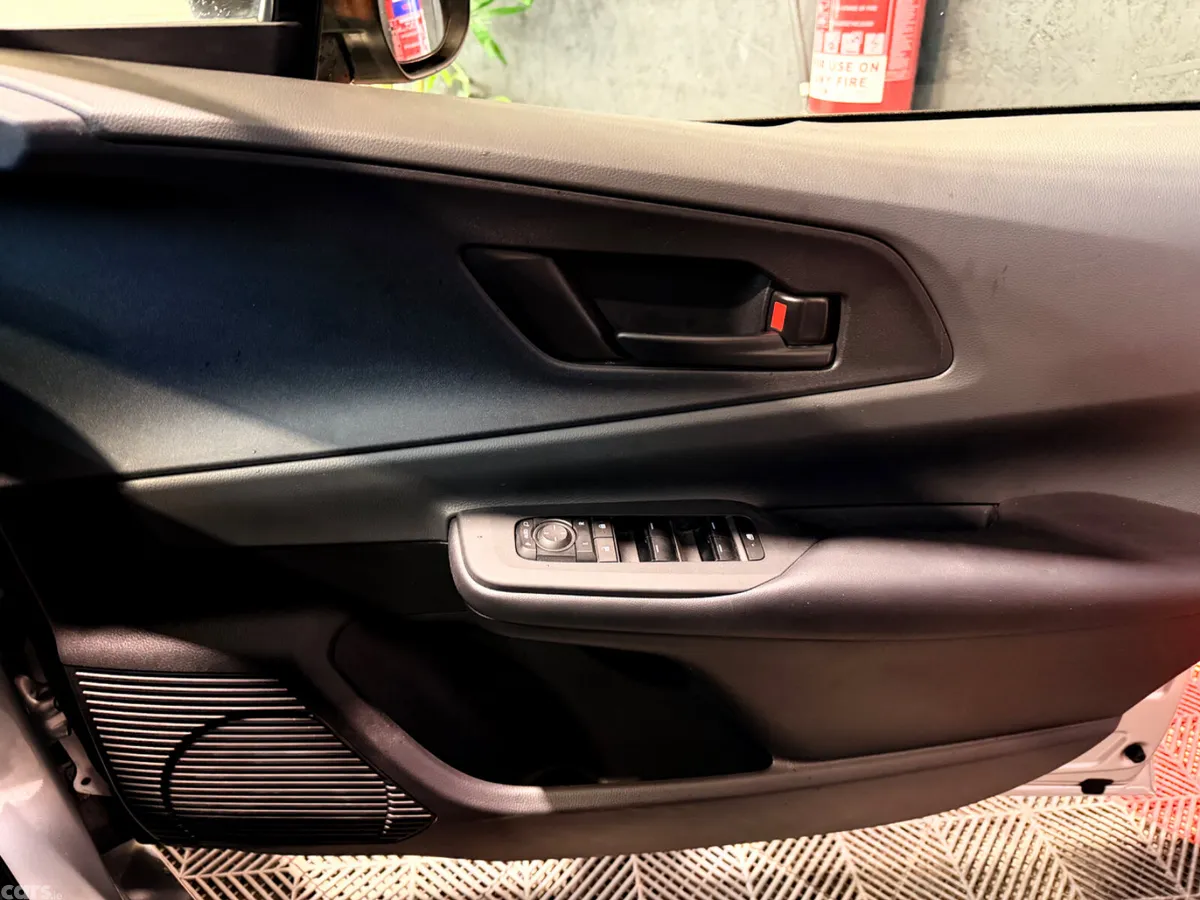 Toyota Prius Saloon, Petrol Hybrid, 2023, Silver