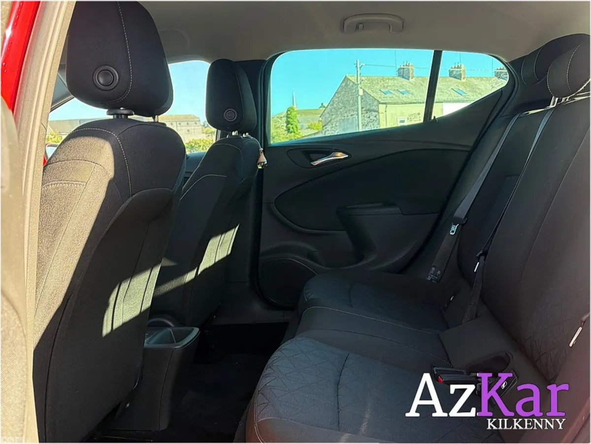 Opel Astra Hatchback, Diesel, 2019, Red