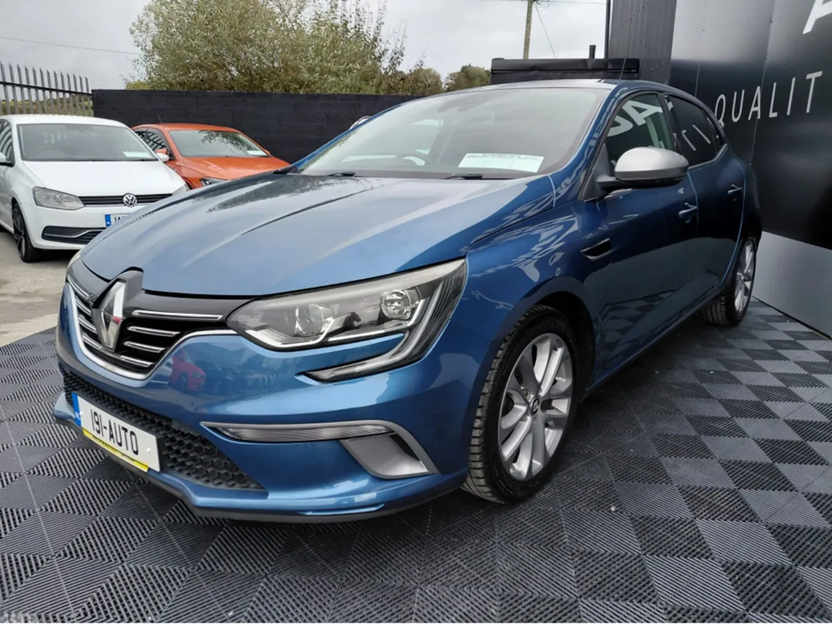 Renault Megane Hatchback, Petrol, 2019, Blue