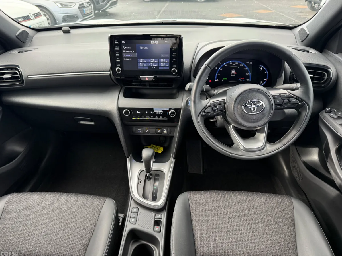 Toyota Yaris Cross SUV, Petrol Hybrid, 2023, White