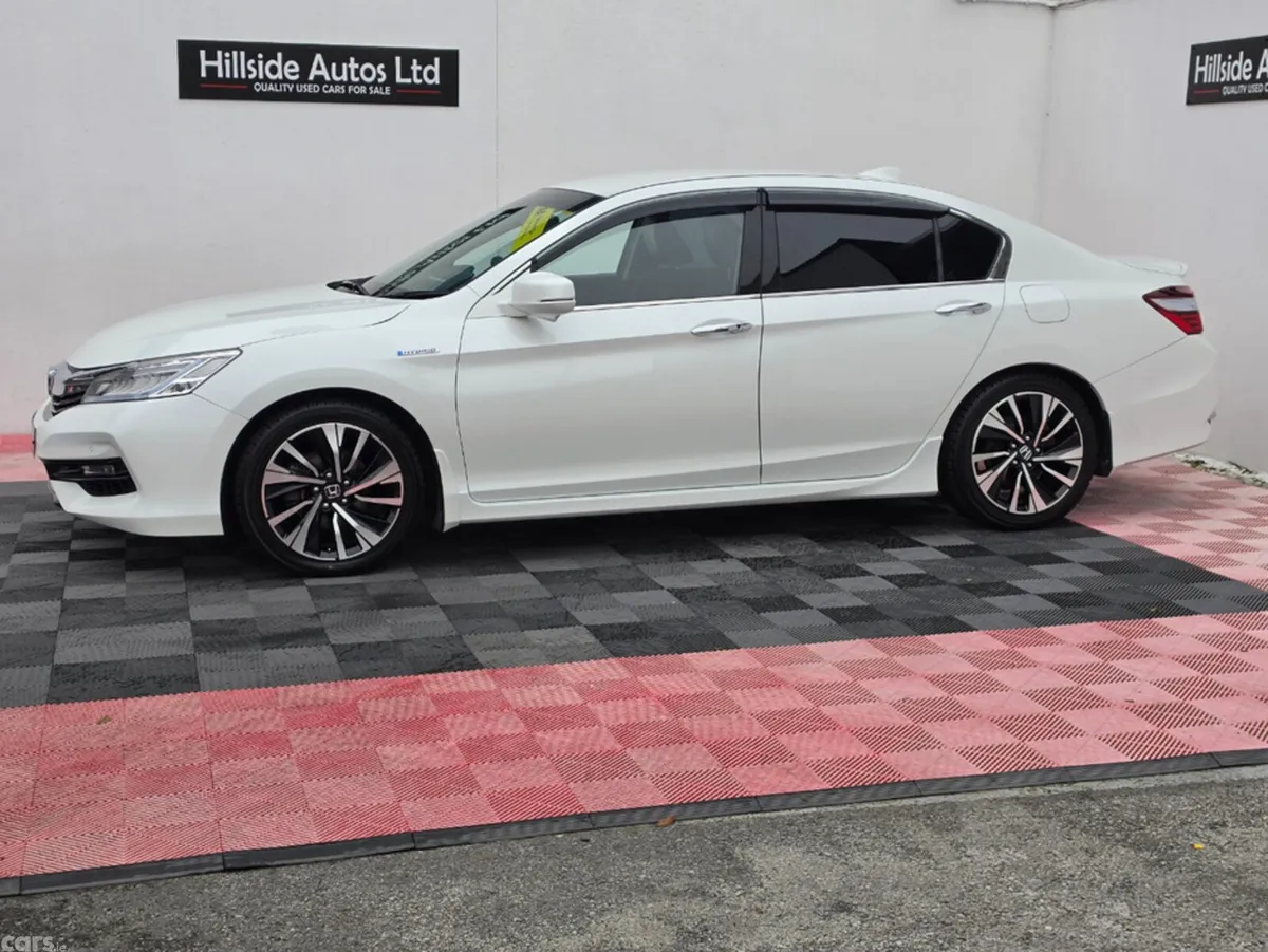 Honda Accord Saloon, Petrol Hybrid, 2017, White
