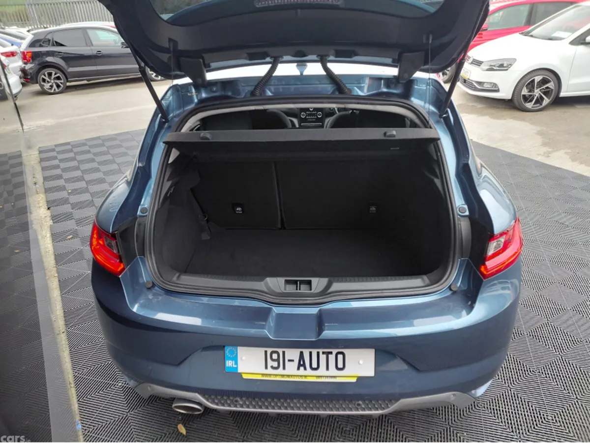 Renault Megane Hatchback, Petrol, 2019, Blue