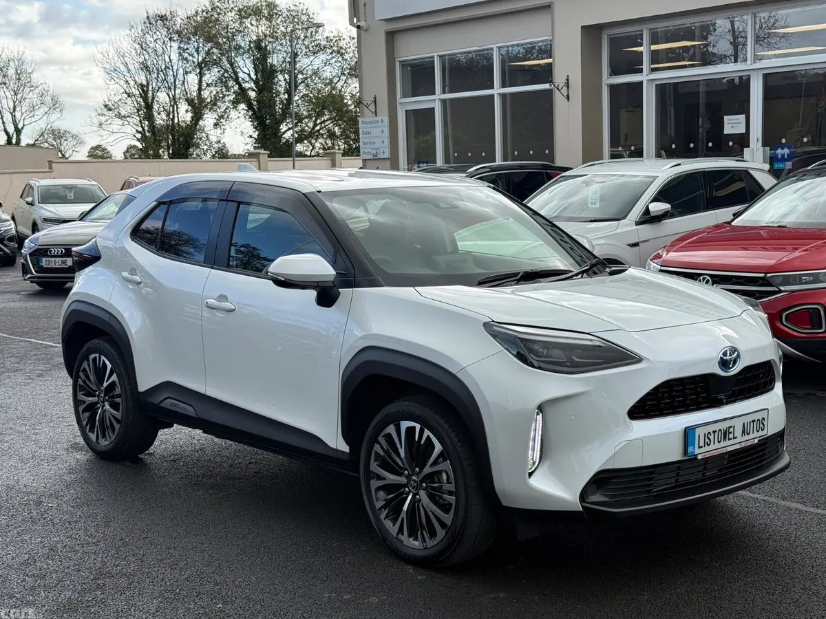 Toyota Yaris Cross SUV, Petrol Hybrid, 2023, White