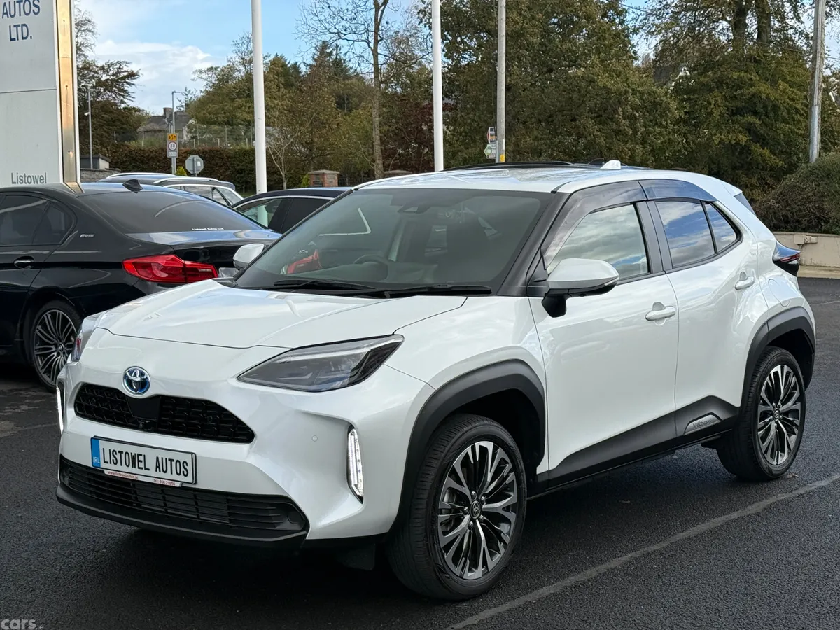 Toyota Yaris Cross SUV, Petrol Hybrid, 2023, White