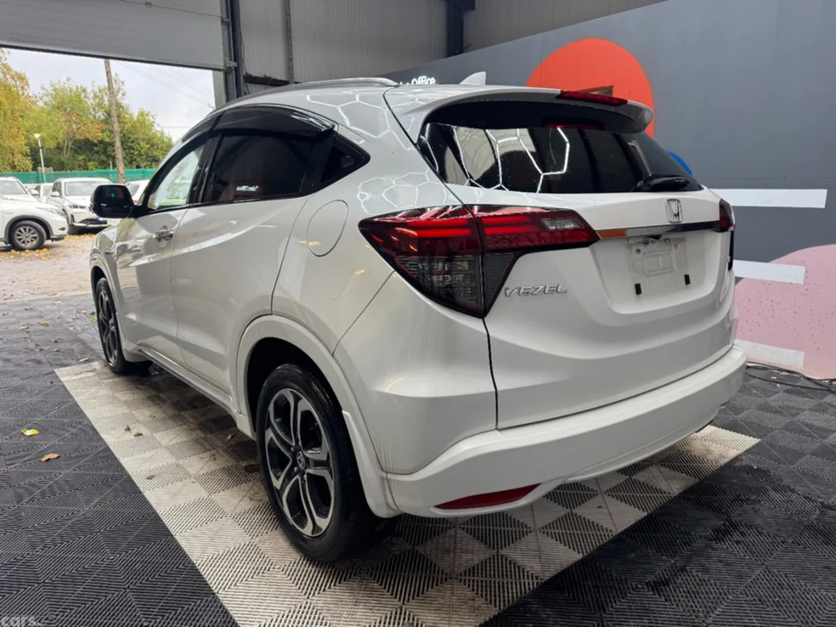 Honda Vezel SUV, Petrol, 2017, White