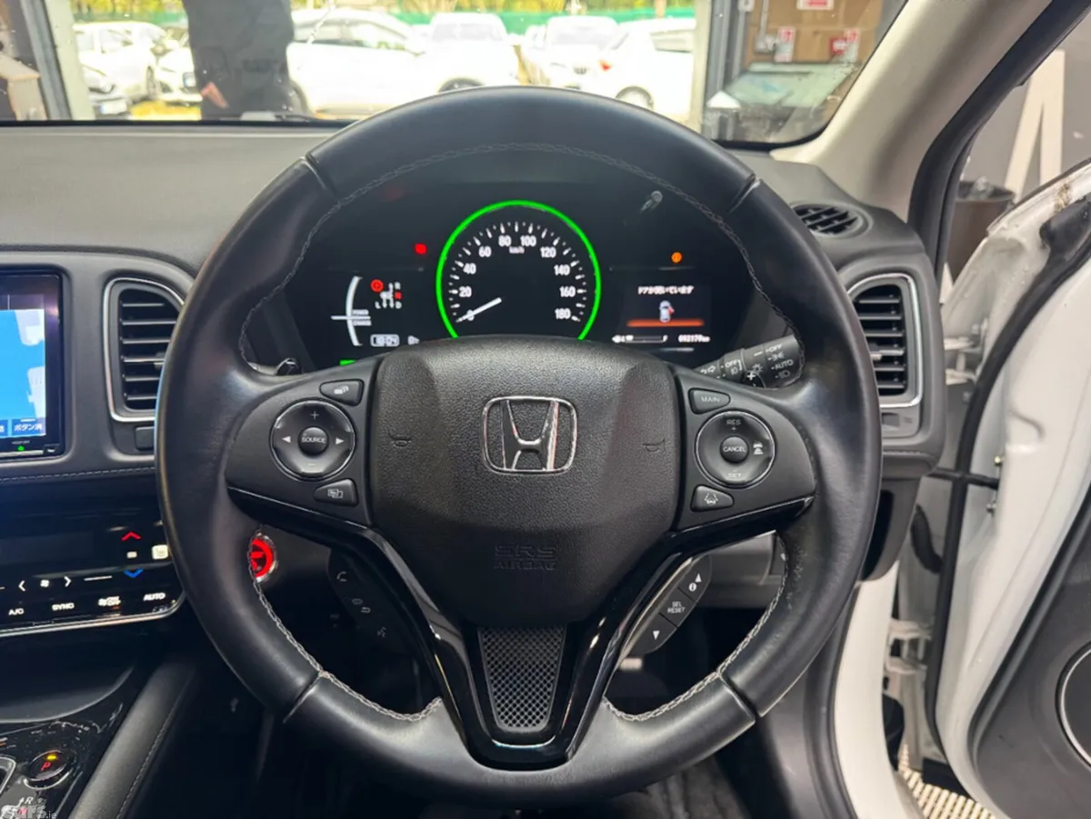 Honda Vezel SUV, Petrol, 2017, White