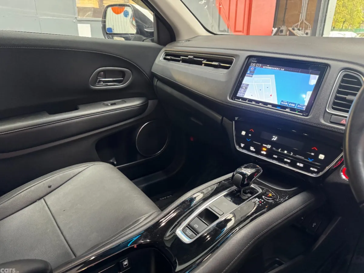 Honda Vezel SUV, Petrol, 2017, White
