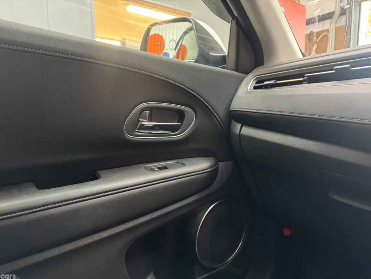 Honda Vezel SUV, Petrol, 2017, White