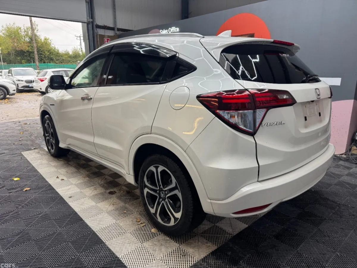Honda Vezel SUV, Petrol, 2018, White