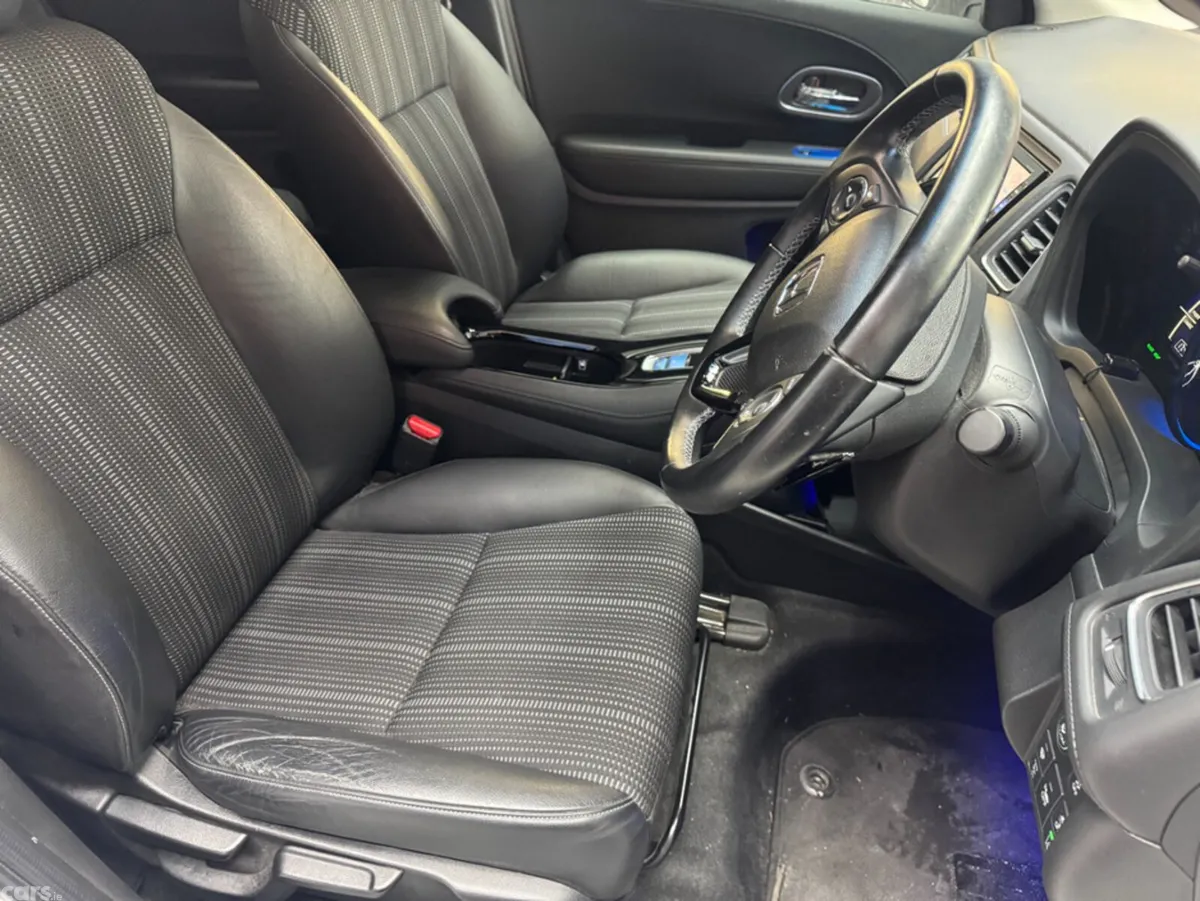 Honda Vezel SUV, Petrol, 2018, White