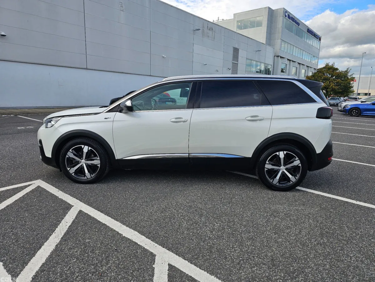 Peugeot 5008 MPV, Diesel, 2019, White