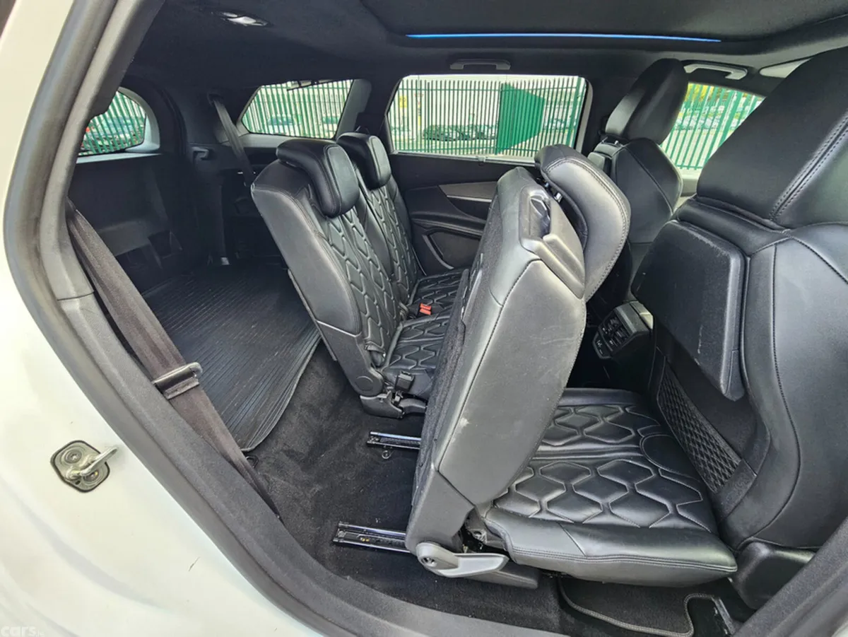 Peugeot 5008 MPV, Diesel, 2019, White