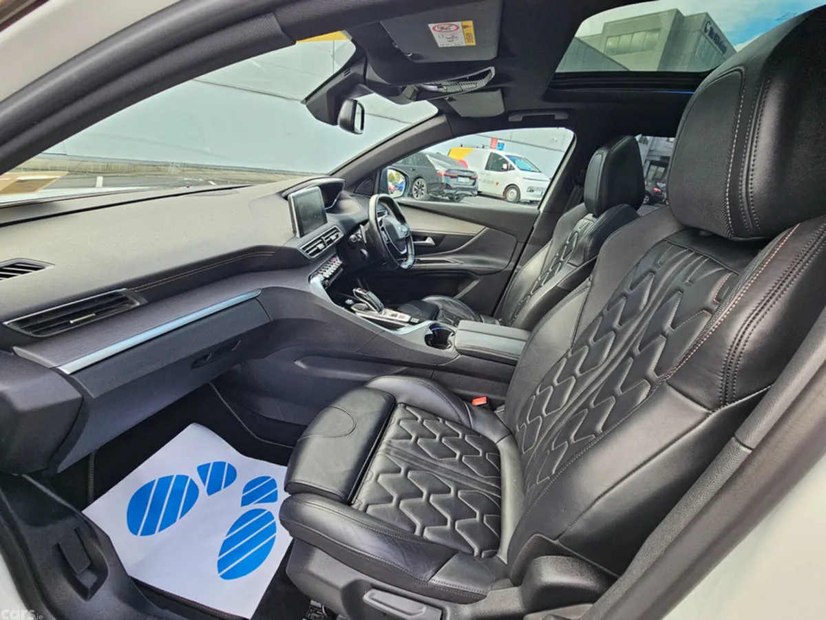 Peugeot 5008 MPV, Diesel, 2019, White