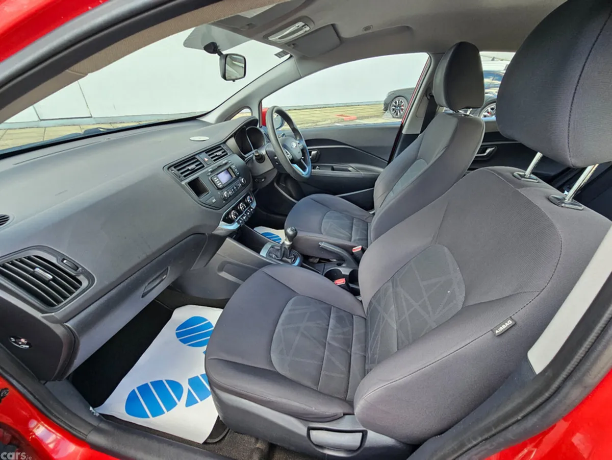 Kia Rio MPV, Petrol, 2013, Red